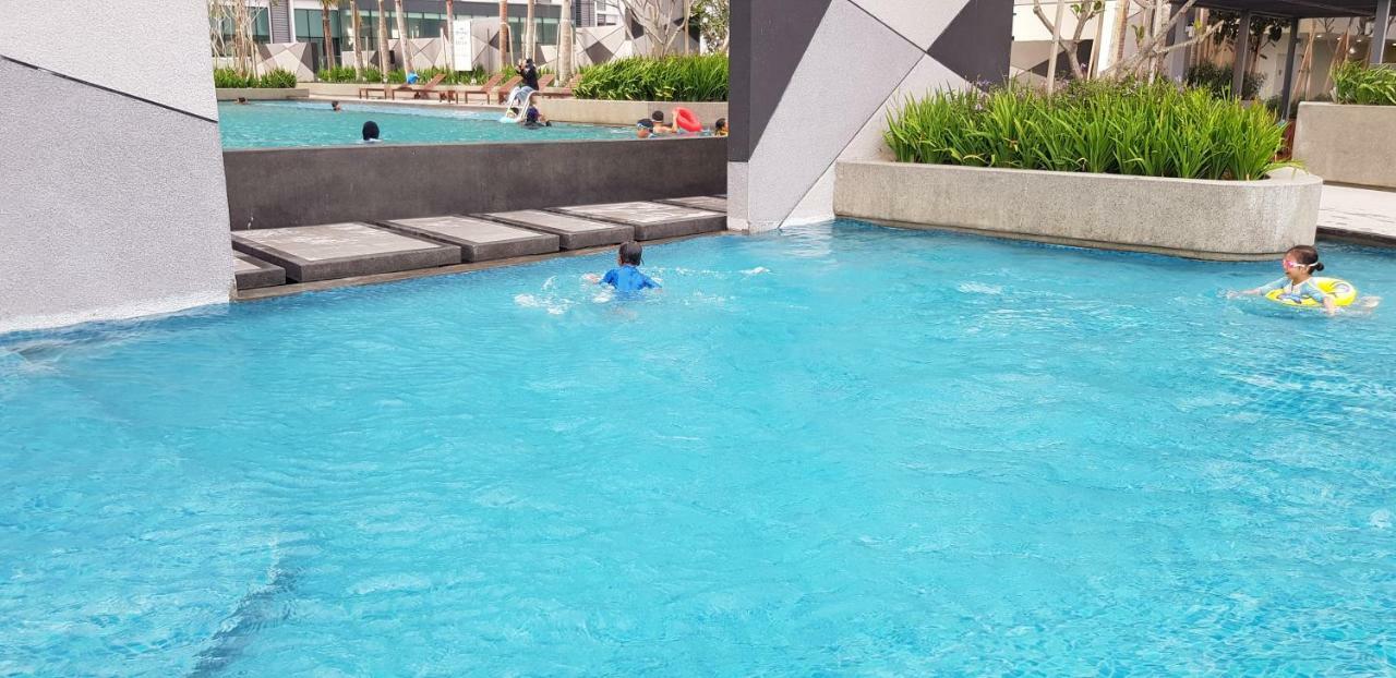 Q Suite At I-City Shah Alam Exterior photo